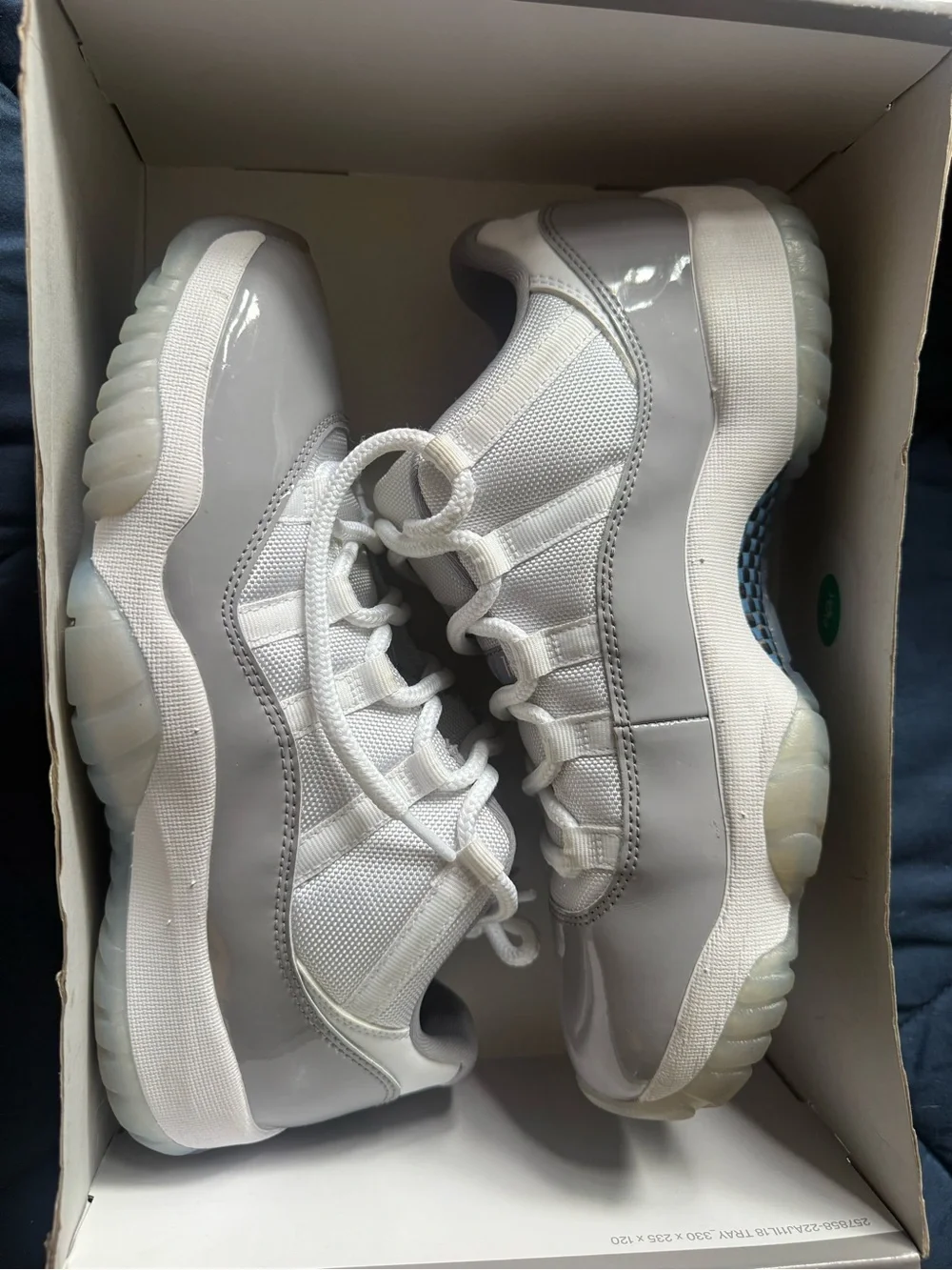 Air Jordan 11 Retro Low Cement Grey